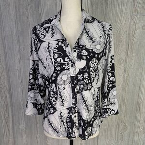 Essentials by Milano Women’s Medium Black White Floral Button Down Blouse Top
